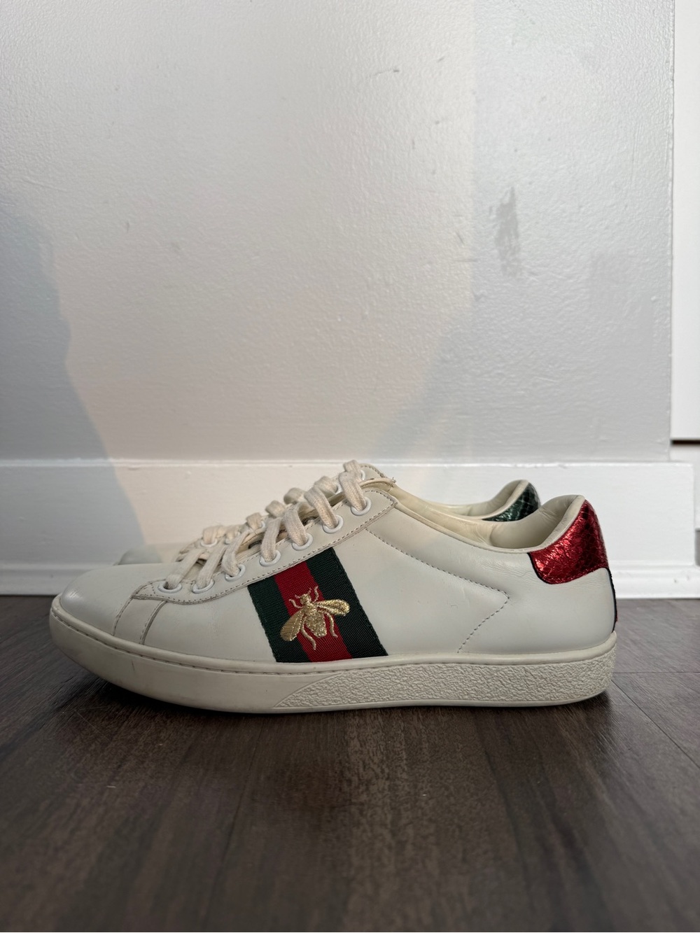 Gucci Ace Bee Embroidered Leather Sneakers White Size 37